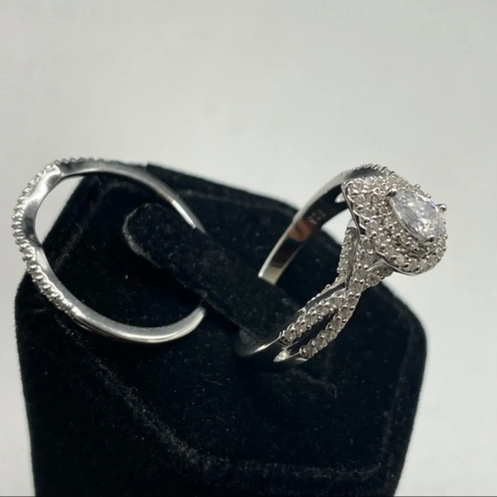 925 Sterling Silver Pear Cut Diamond 2 Band Wedding‎ Ring Set 9